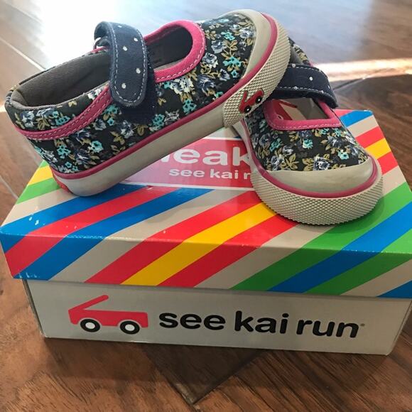 See Kai Run Girls' Marie Sneaker, Navy/Berry, 4 M | NWOB - Picture 3 of 8